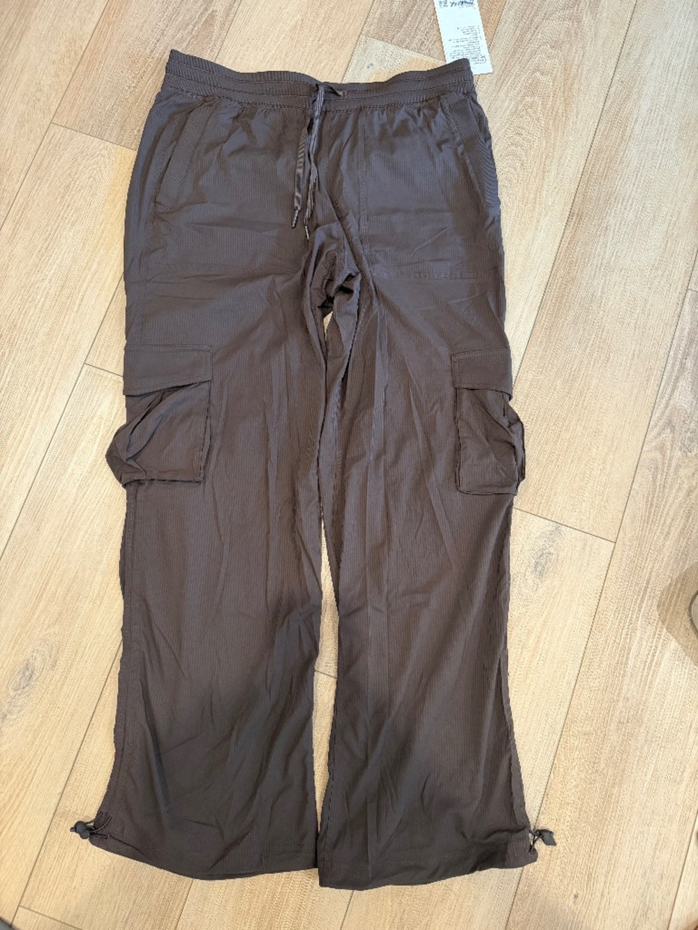 BNWT lululemon dance studio cargo pants